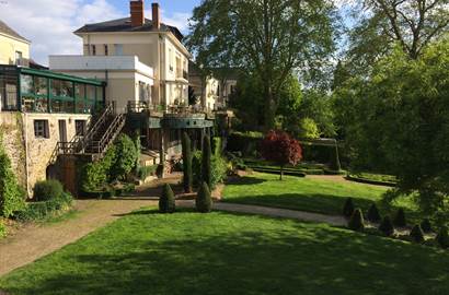 Location saisonnière-Maine et Loire-grande maison-villa-grand jardin