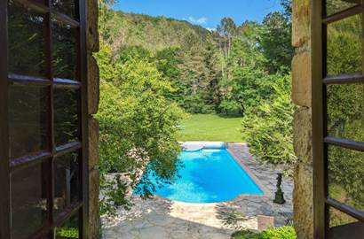 Vue sur la piscine