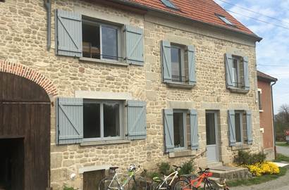 Le gîte aménagé dans une maison creusoise traditionnelle.