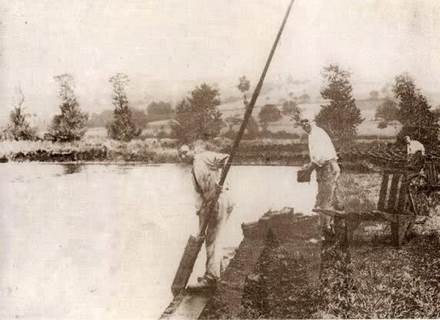 Exploitation de la tourbe à Voyennes