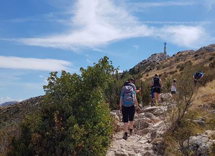 Montée à la Sainte-Victoire - Youcamp Outdoor