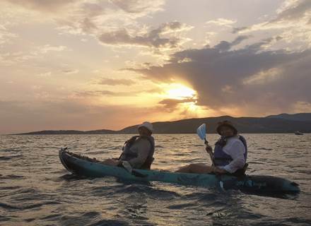 Abbartello canoe de mer kayak Corse coucher de soleil orangé