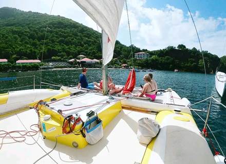 excursion-privee-catamaran-archipel-des-saintes