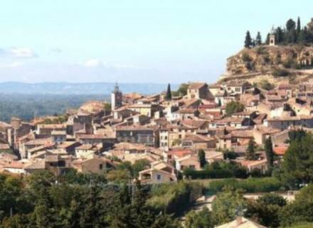 Vue panoramique sur village