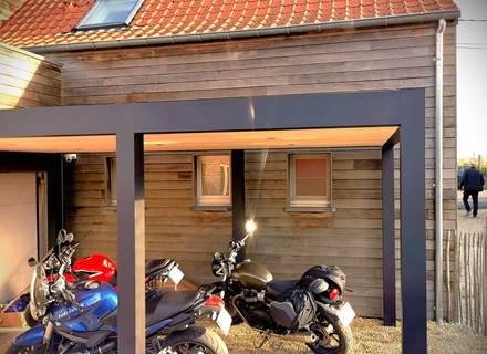 car-port motos.