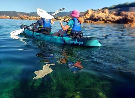 Abbartello canoe de mer kayak Corse eau translucide