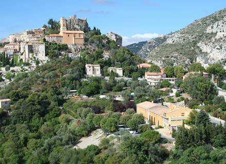 Eze vue Aérienne Usine Village
