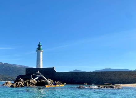 Abbartello kayak Corse phare de Propriano