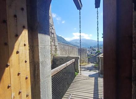Le pont levi du château de Lourdes