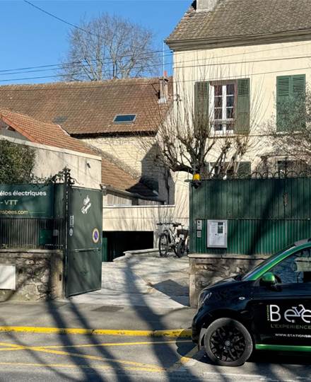 Station Bee's Melun, location de vélos électriques et de Crash-Pad