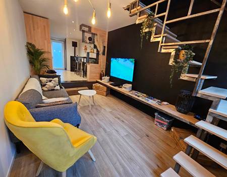 L'ESCAPADE-DE-SAINT-HUBERT-Salon-TV