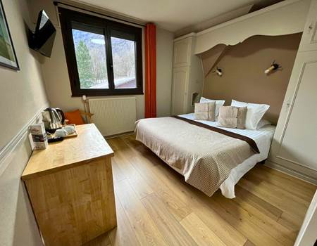 Hotel Bagnères de Luchon St Mamet Pyrénées La Rencluse