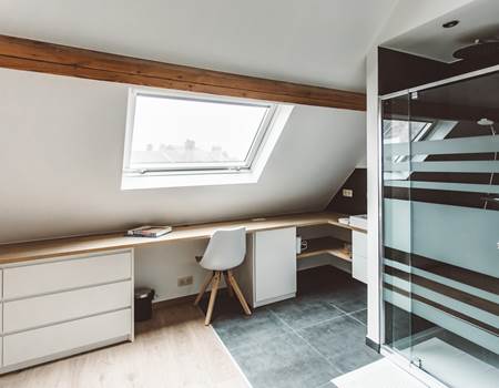 301 CHAMBRE SUPERIEU BUREAU