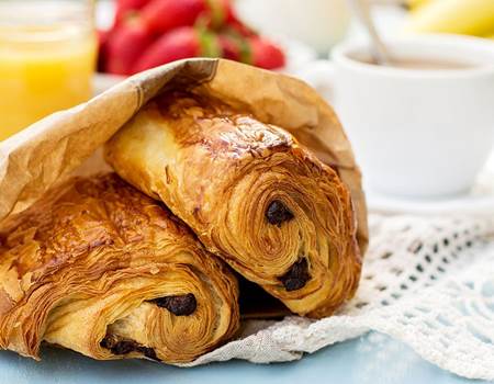 croissants-chocolate-1024x683