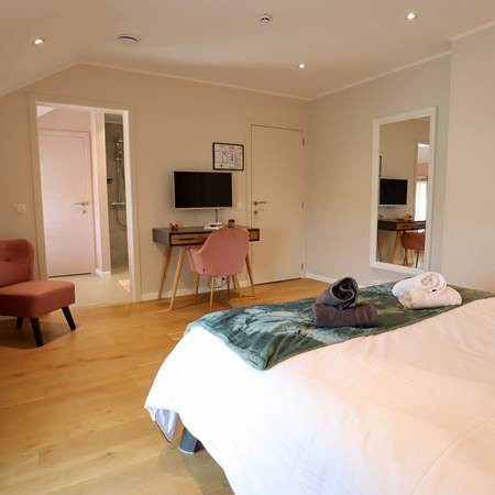 Le relais de Lou chambre Eglantine-img-gallery-solo