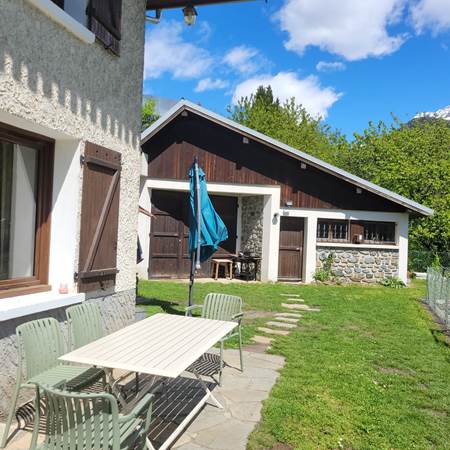 VUE SUR GARAGE-gallery-offer