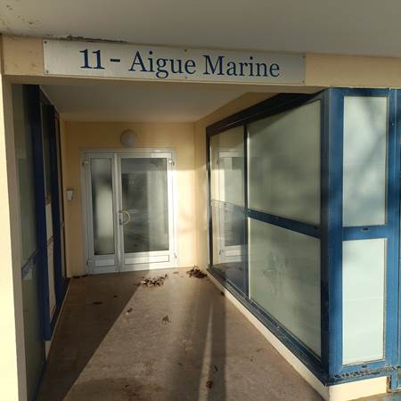 entrée avec digicode et boitier clés-gallery-offer