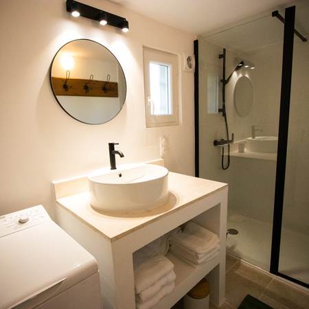 gites corbieres la barraquette montseret salle d'eau-gallery-offer