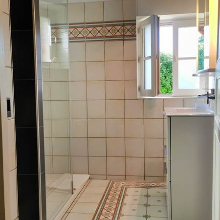 Annexe-suite-salle-d-eau-douche-rez-de-chaussee-gallery-offer