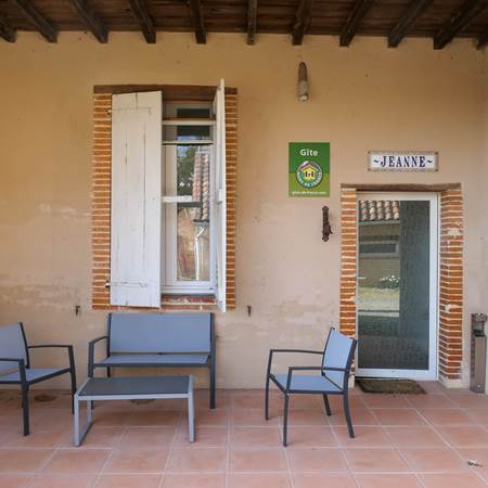 P1106527-gallery-offer