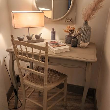 Petit bureau Chambre Ardoise et Craie du Presbytère-gallery-offer