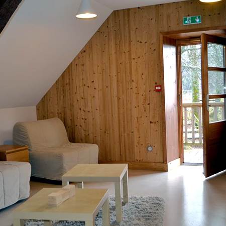 salon-gite-arviers(1)-img-gallery-solo