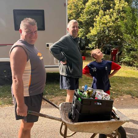 Notre belle équipe de Juillet-gallery-offer