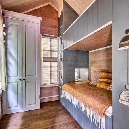 hebergement-insolite-roulotte-normandie-gallery-offer