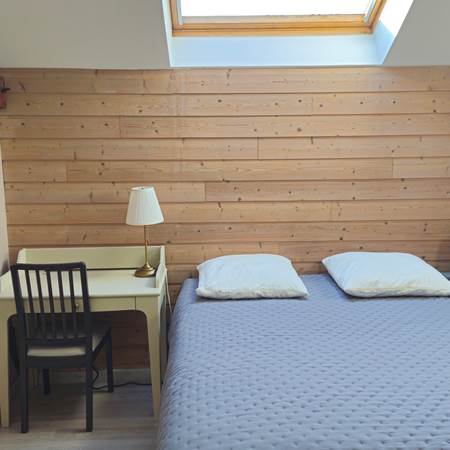 Chambre 2 Velux avec coin bureau-gallery-offer