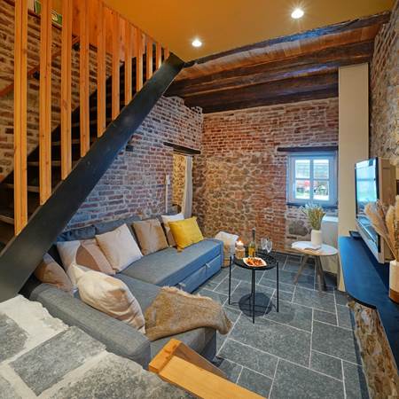 ®GitesLaFermeduParc_cageescalier_fournil-gallery-offer