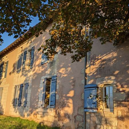 La chartreuse vue du jardin arrière-gallery