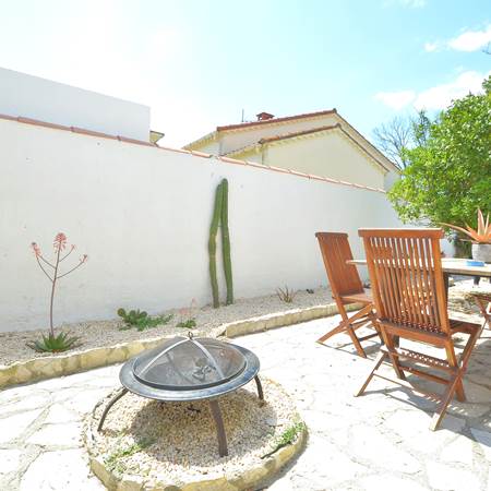 villa-les-salines-flamant-location-appartement-maison-vacances-grau-du-roi-jardin-proche-plage-gallery-offer