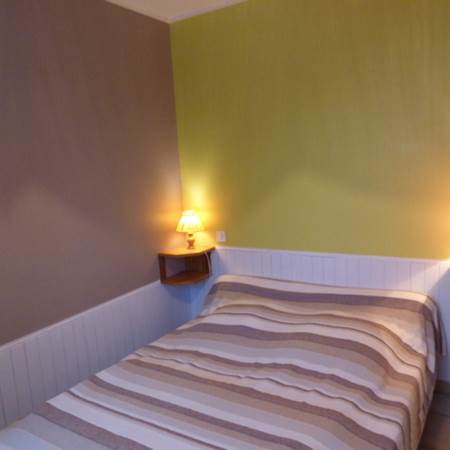 CHAMBRE LIT EN 140-gallery-offer