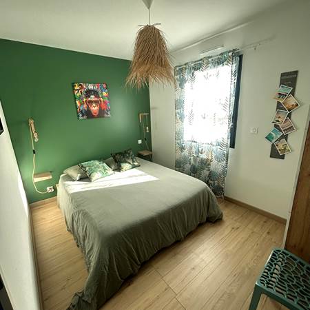 chambre lit de 160 avec penderie et rangement-gallery-offer