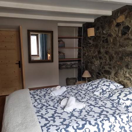 CHAMBRE ETAGE-gallery-offer