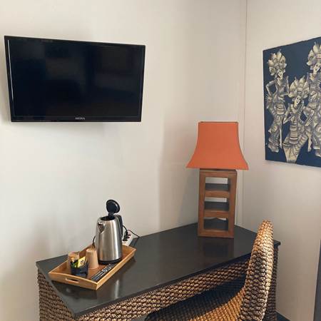Chambre Pin de Galle - Bureau et TV-gallery-offer