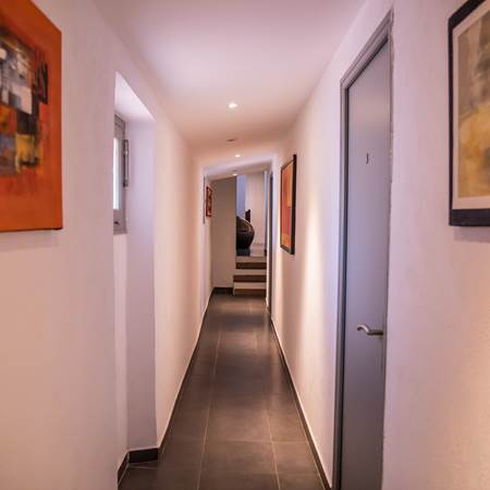 Couloir premier étage-gallery-offer