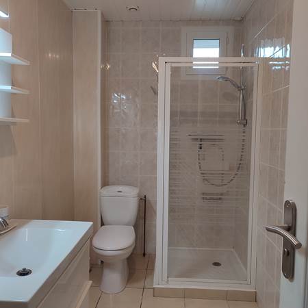 Salle de douche avec meuble vasque-gallery-offer