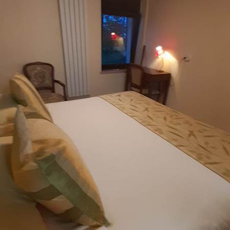 Chambre Paul Rebeyrolle - espace nuit - rénovation juin 2021 - nouveau chauffage-gallery-offer