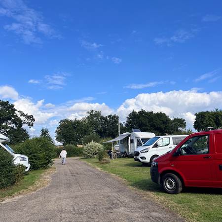 vans et camping-cars sont les bienvenus-gallery-offer