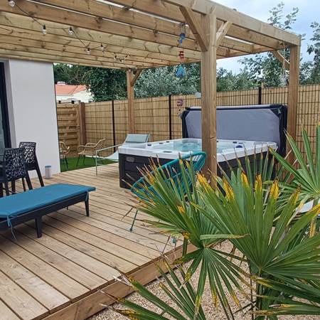 vue terrasse birdie à 900m de la plage-gallery