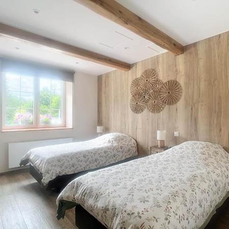 582810598-gallery-offer