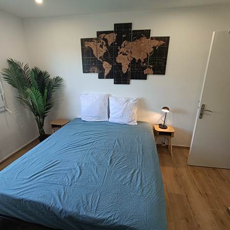 chambre spacieuse lit de 160-gallery-offer