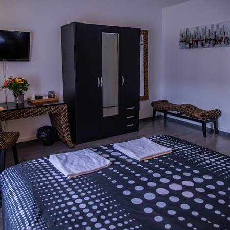 Chambre 3 Vue du Lit-gallery-offer