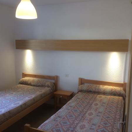 Chambre_2_lits_simples-gallery-offer