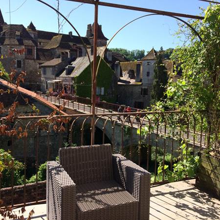 12_ Vue sur le village de Carennac-gallery-offer