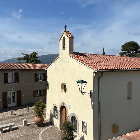 00C15A5E-8F95-4E4E-9072-9A5C75B2C51D-gallery-offer