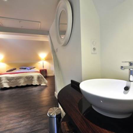 Chambre RDC avec sa salle de bain/wc privée-gallery-offer