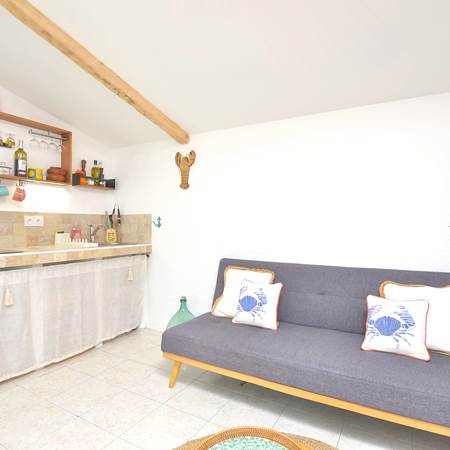 villa-les-salines-cabane-pêcheur-location-appartement-maison-vacances-grau-du-roi-jardin-proche-plage-grande-capacité-couchages-gallery-offer