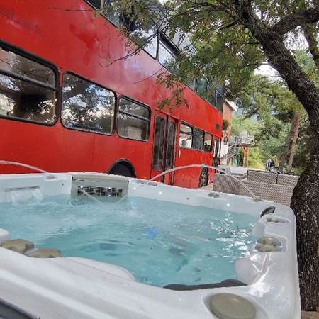 Le Bus Insolite - Jacuzzi privé - Le Sauze-du-Lac-gallery-offer